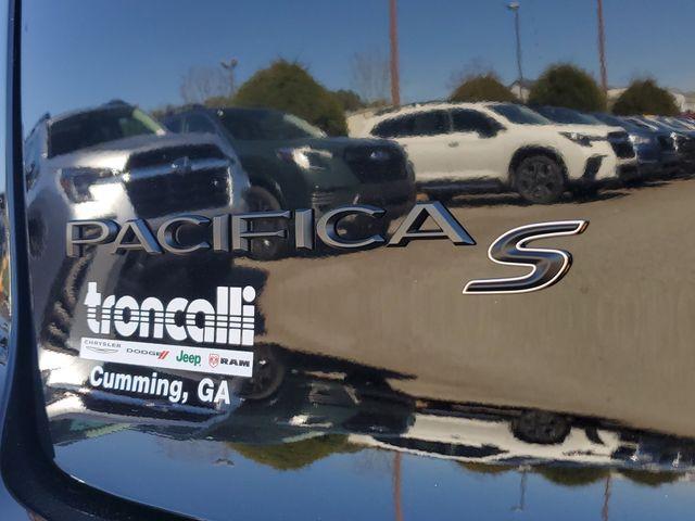 new 2026 Chrysler Pacifica car, priced at $38,987