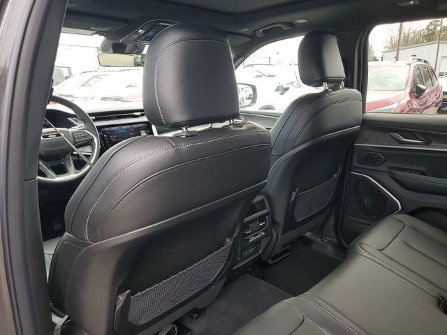 new 2026 Jeep Grand Cherokee car, priced at $39,319