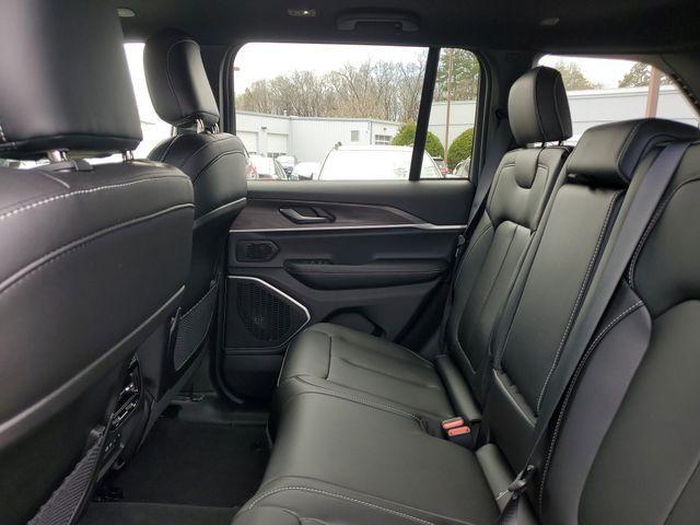 new 2026 Jeep Grand Cherokee car, priced at $39,319