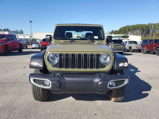 new 2026 Jeep Gladiator car, priced at $37,867