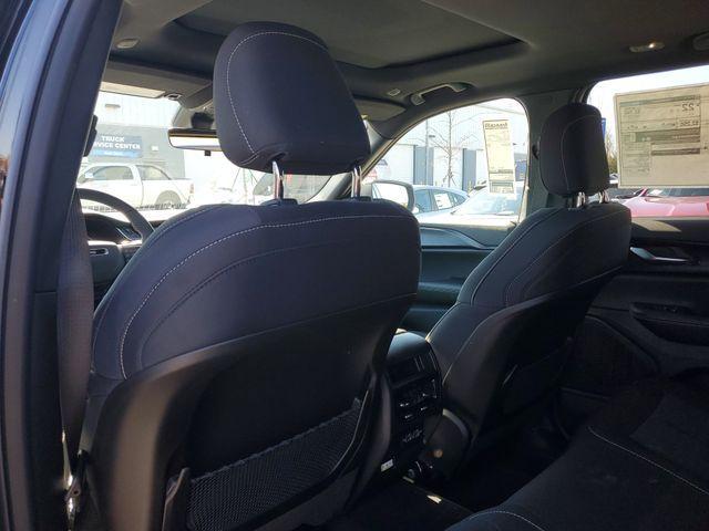 new 2026 Jeep Grand Cherokee car, priced at $42,692