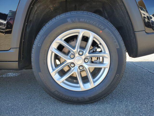 new 2026 Jeep Grand Cherokee car, priced at $42,692