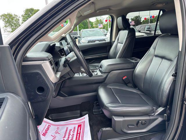 used 2023 Ford Expedition car, priced at $45,128