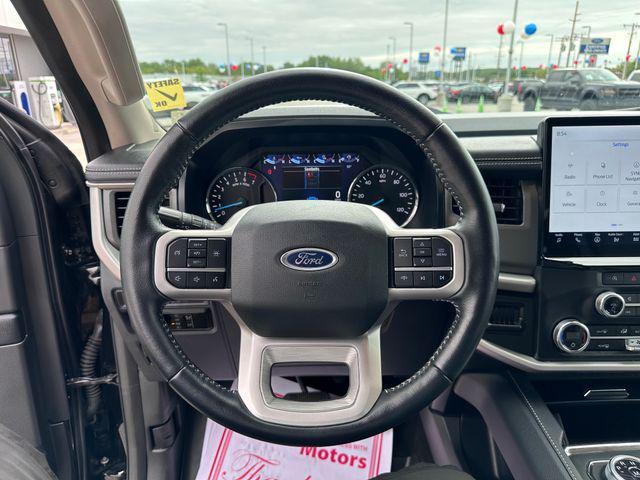 used 2023 Ford Expedition car, priced at $45,128