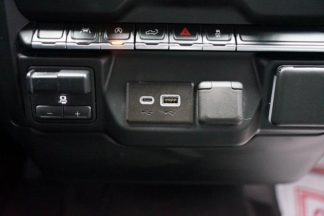 used 2024 Chevrolet Silverado 1500 car, priced at $35,974