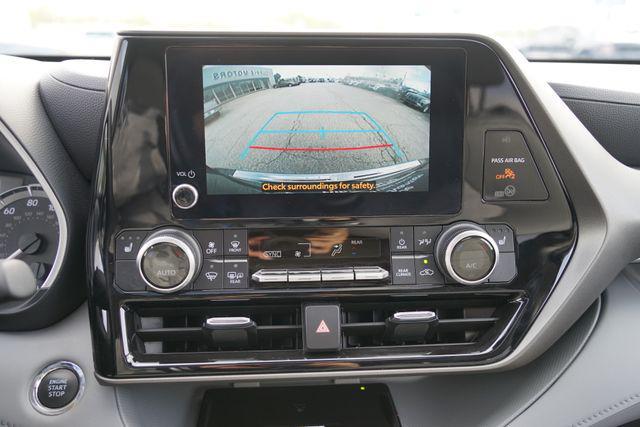 used 2023 Toyota Highlander car, priced at $32,807