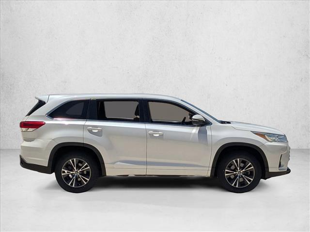 used 2018 Toyota Highlander car, priced at $15,989