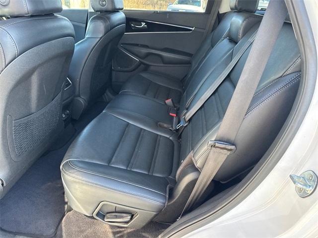 used 2019 Kia Sorento car, priced at $12,800