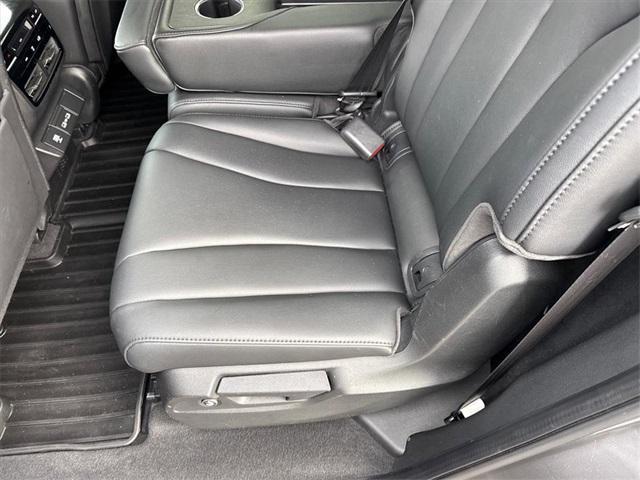 used 2022 Acura MDX car, priced at $33,595