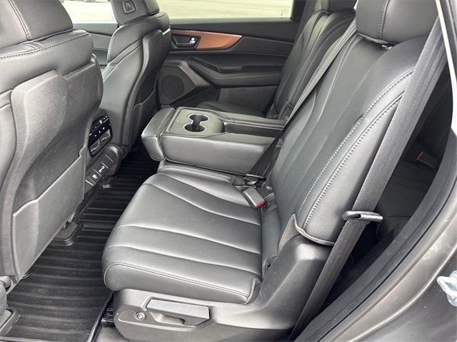 used 2022 Acura MDX car, priced at $33,595