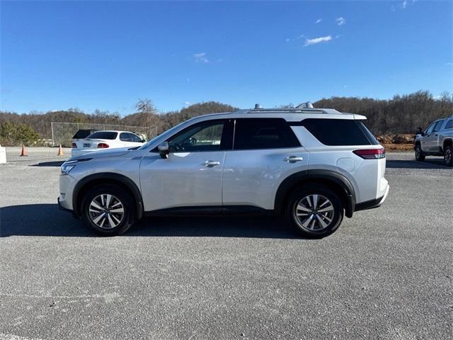 used 2022 Nissan Pathfinder car, priced at $25,250