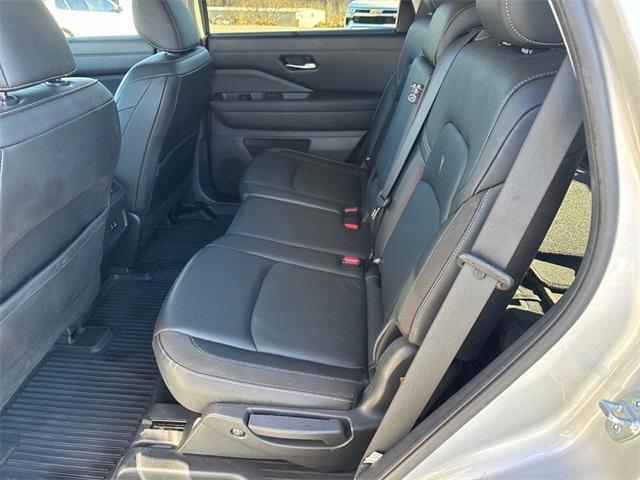 used 2022 Nissan Pathfinder car, priced at $25,250