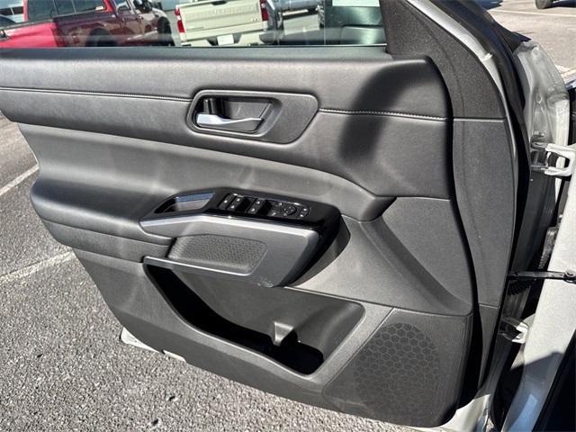 used 2022 Nissan Pathfinder car, priced at $25,250