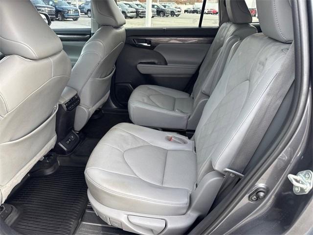 used 2020 Toyota Highlander car, priced at $30,000