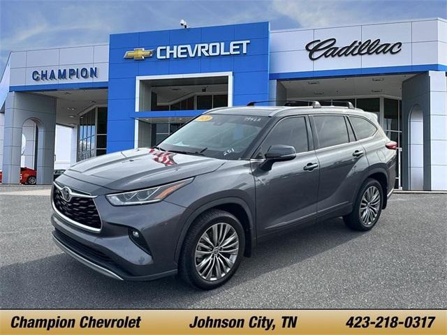 used 2020 Toyota Highlander car, priced at $30,000