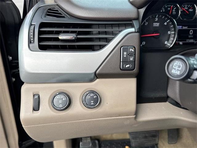 used 2015 Chevrolet Suburban car, priced at $14,895