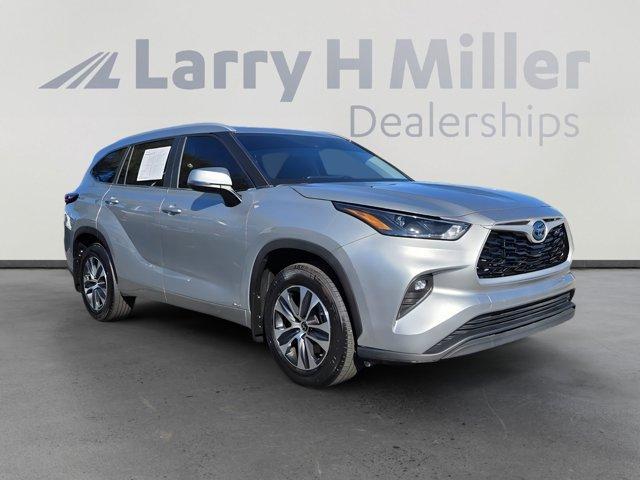 used 2024 Toyota Highlander Hybrid car, priced at $45,500