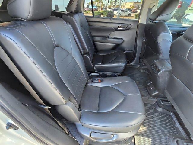 used 2024 Toyota Highlander Hybrid car, priced at $45,500