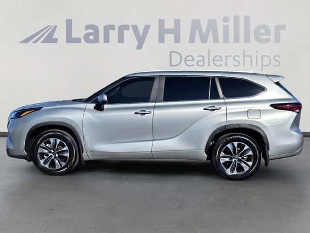 used 2024 Toyota Highlander Hybrid car, priced at $45,500