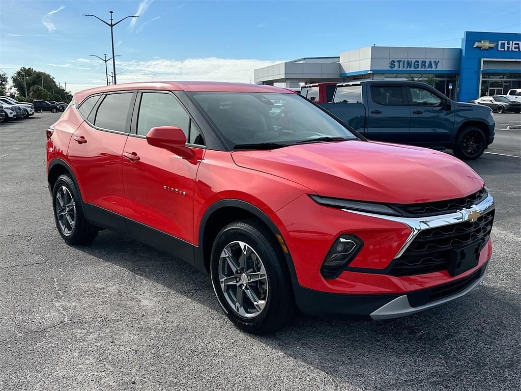 used 2025 Chevrolet Blazer car, priced at $28,089