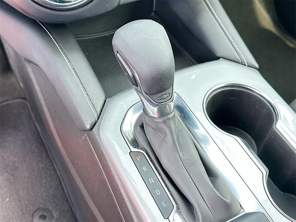 used 2025 Chevrolet Blazer car, priced at $28,089