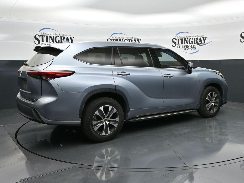 used 2021 Toyota Highlander car, priced at $25,989