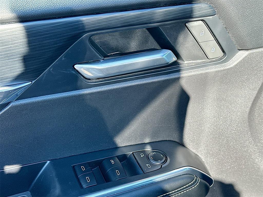 used 2025 GMC Acadia car, priced at $34,907