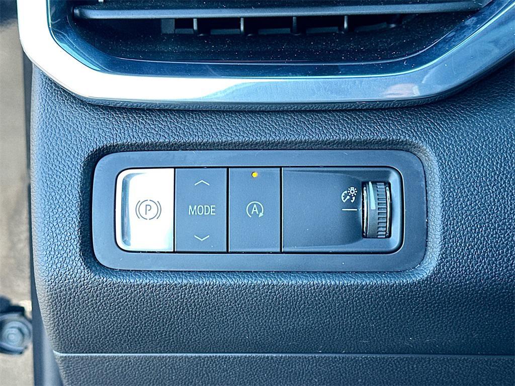 used 2025 GMC Acadia car, priced at $34,907