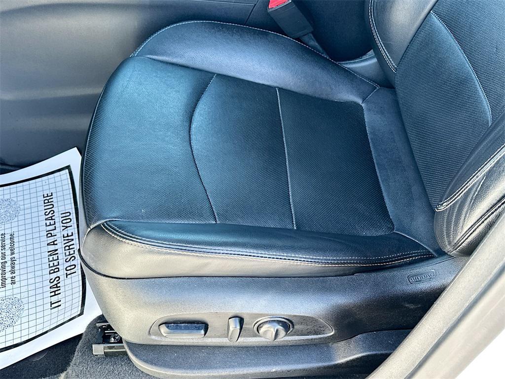 used 2021 Chevrolet Equinox car, priced at $18,042