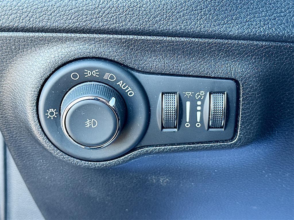 used 2020 Jeep Compass car, priced at $15,172