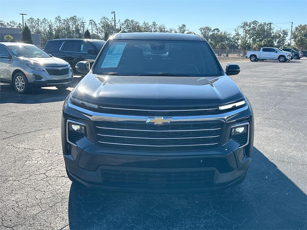 used 2025 Chevrolet Traverse car, priced at $36,490