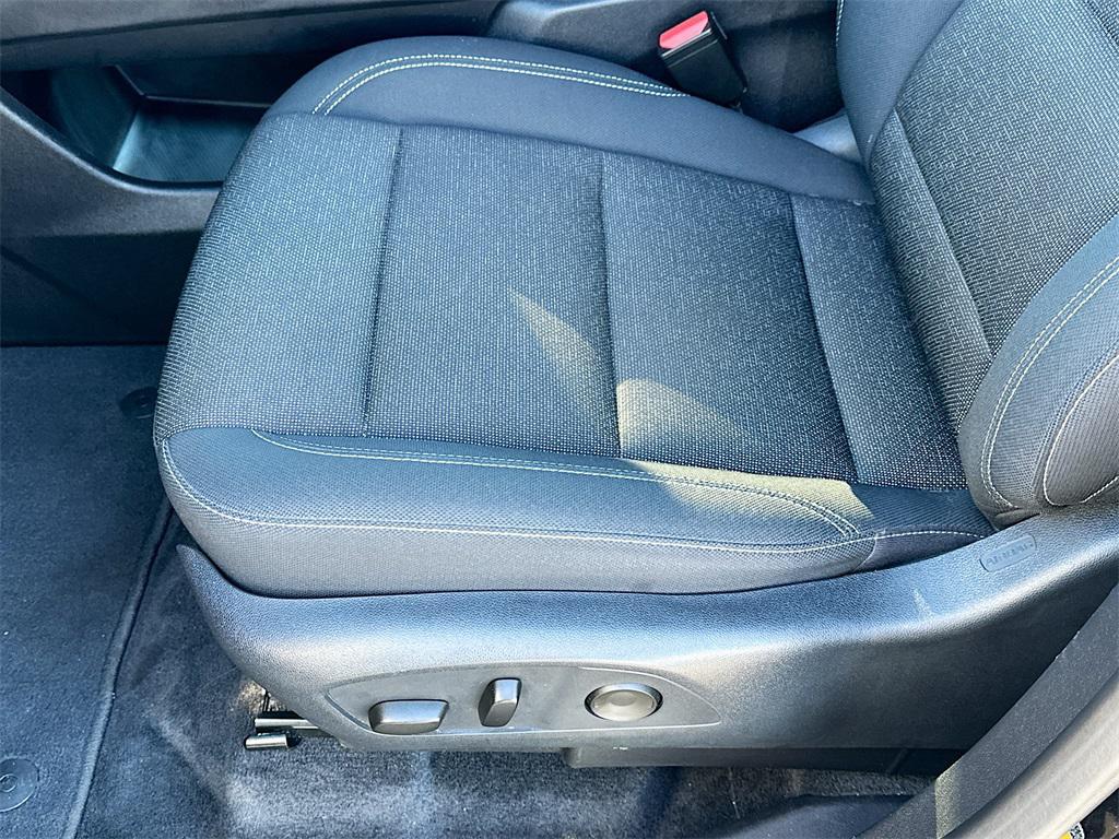 used 2025 Chevrolet Traverse car, priced at $36,490