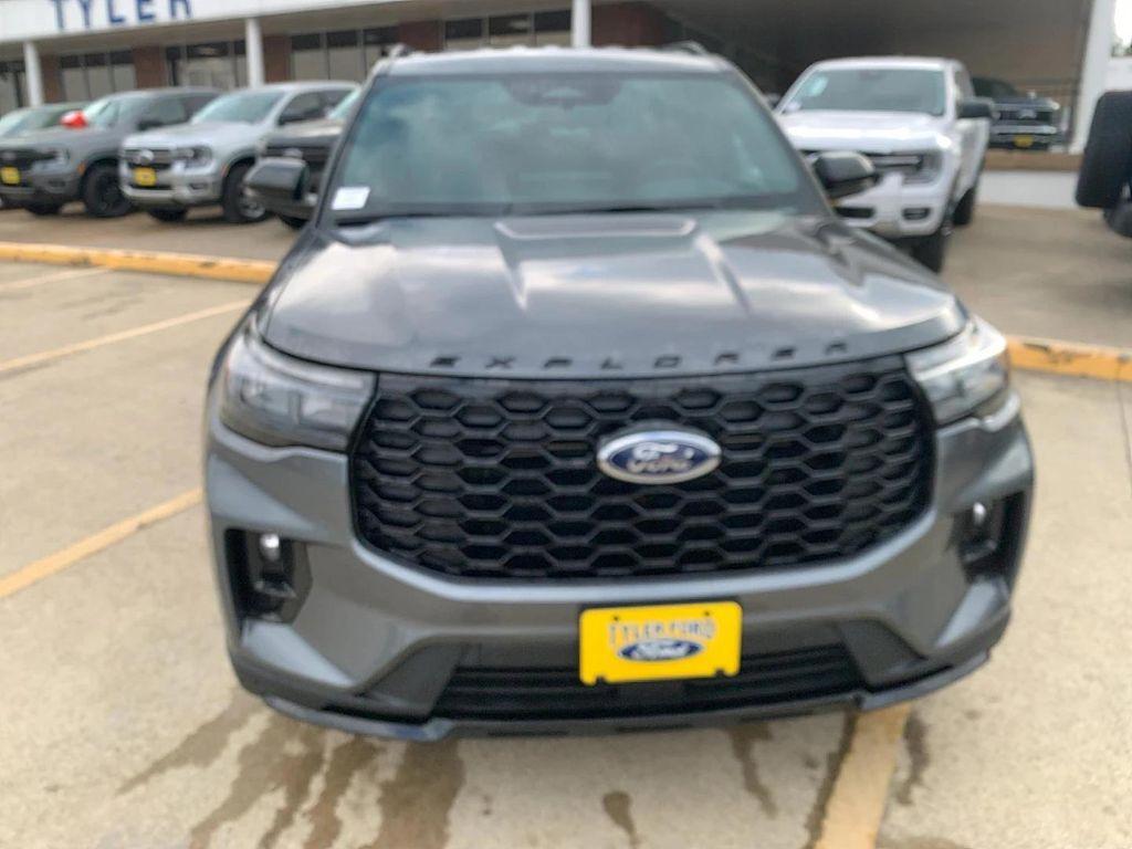 new 2025 Ford Explorer car, priced at $42,971