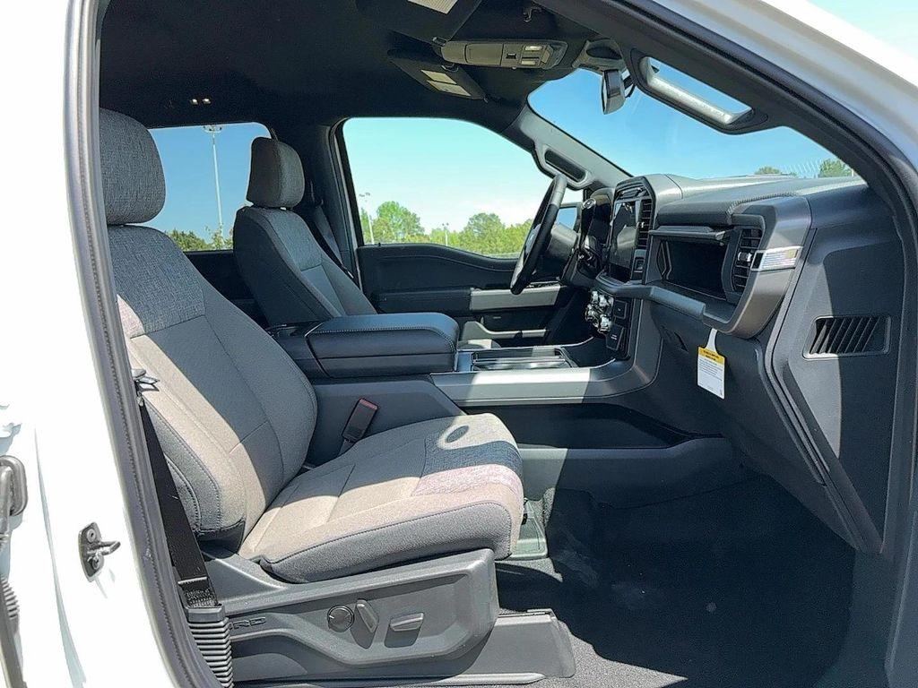 new 2025 Ford F-150 car, priced at $51,934