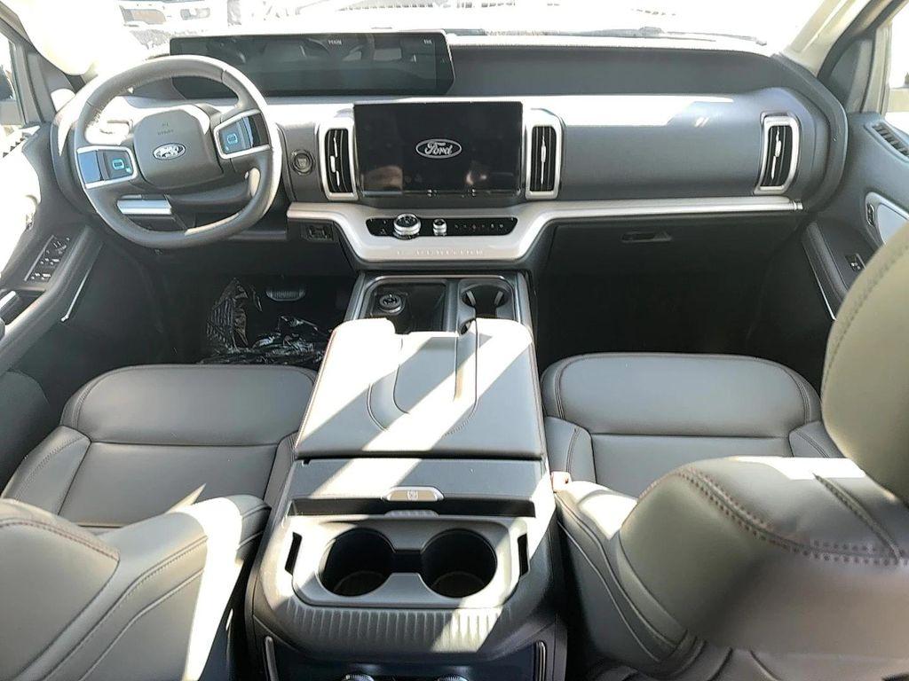 new 2025 Ford Expedition Max car, priced at $70,791