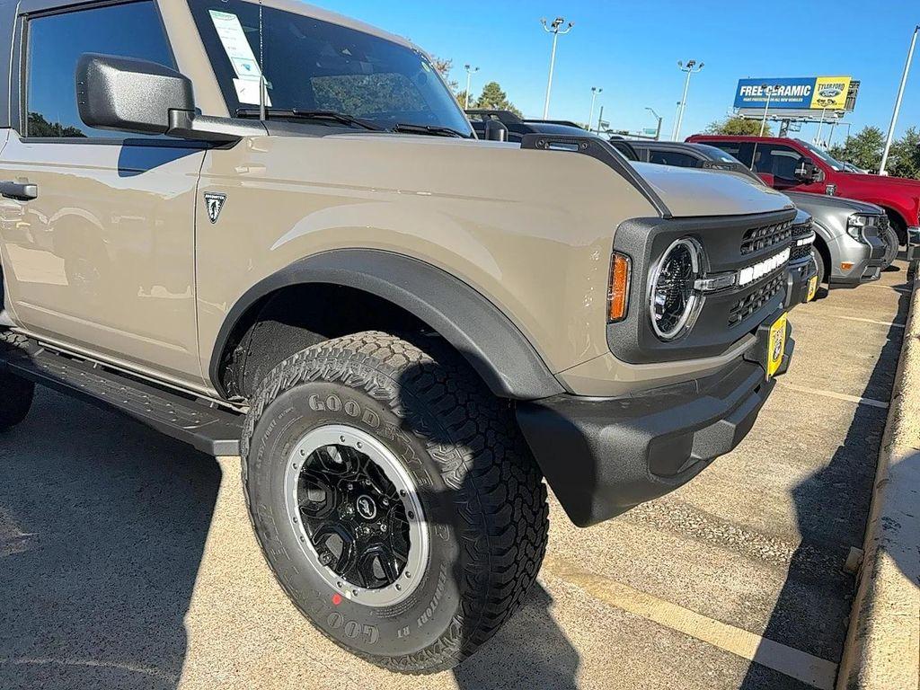 new 2025 Ford Bronco car, priced at $49,039