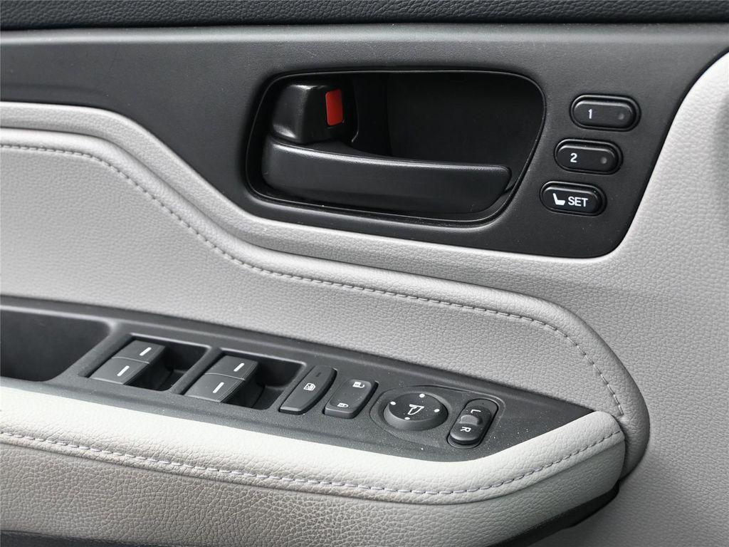 used 2023 Honda Odyssey car, priced at $33,400