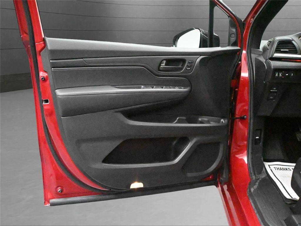 used 2025 Honda Odyssey car, priced at $37,500