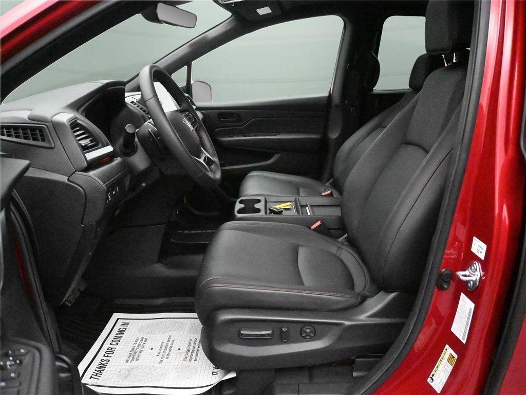 used 2025 Honda Odyssey car, priced at $37,500