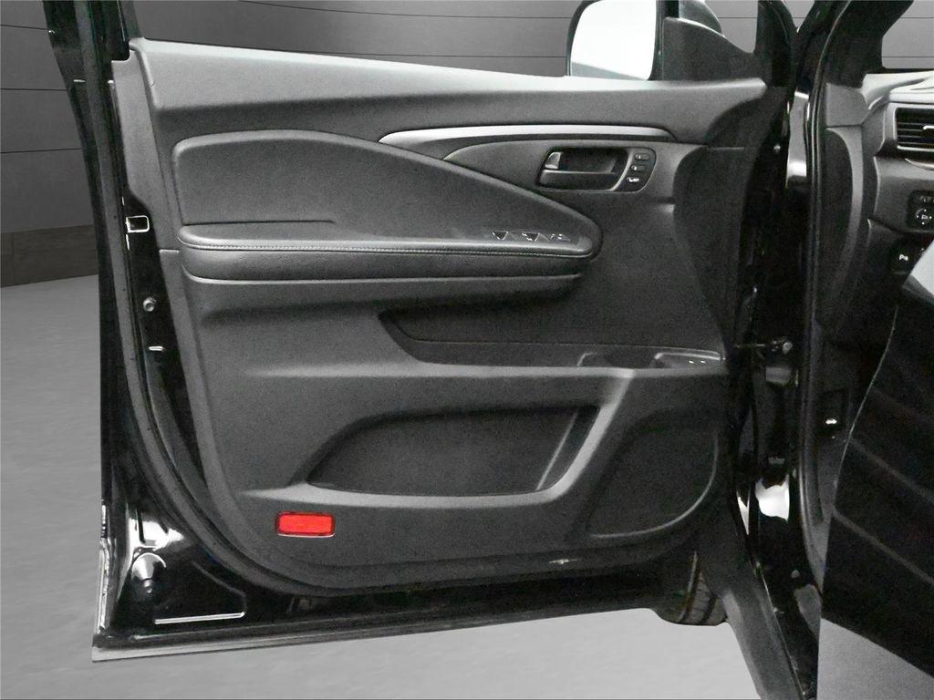 used 2022 Honda Passport car, priced at $27,500