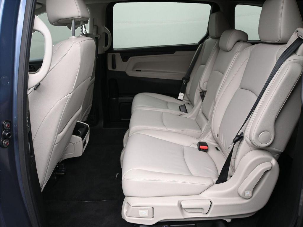used 2025 Honda Odyssey car, priced at $40,250