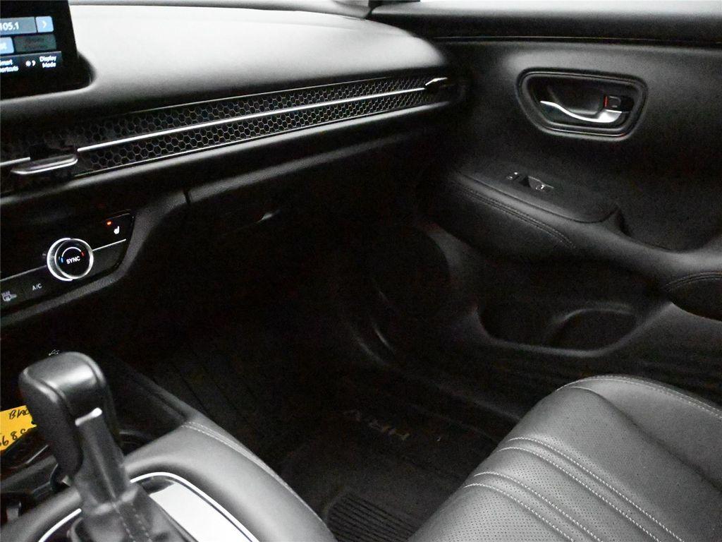 used 2025 Honda HR-V car, priced at $27,500