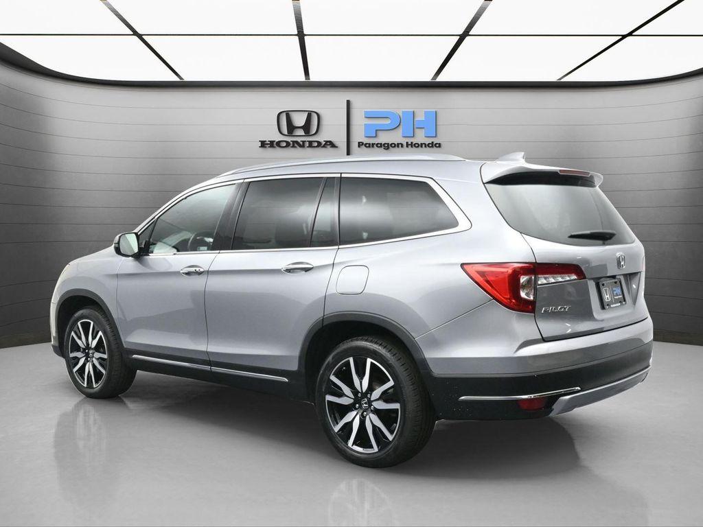 2022 Lunar Silver Metallic Honda Pilot