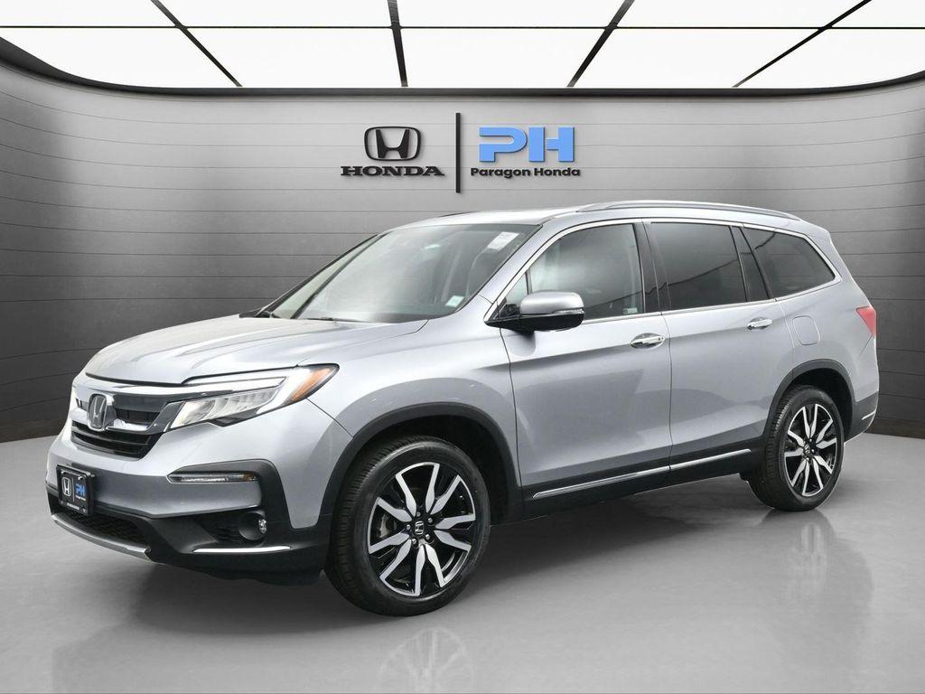 2022 Lunar Silver Metallic Honda Pilot