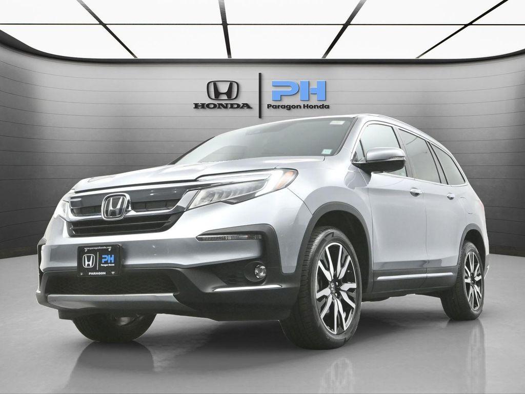 2022 Lunar Silver Metallic Honda Pilot