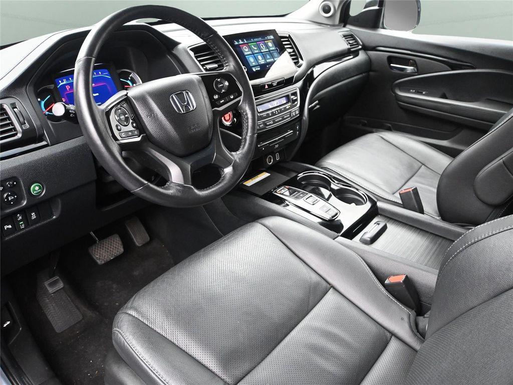 2022 Lunar Silver Metallic Honda Pilot