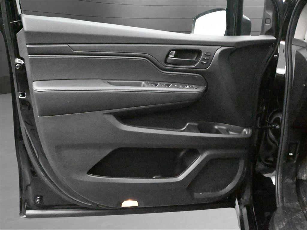 used 2025 Honda Odyssey car, priced at $36,700