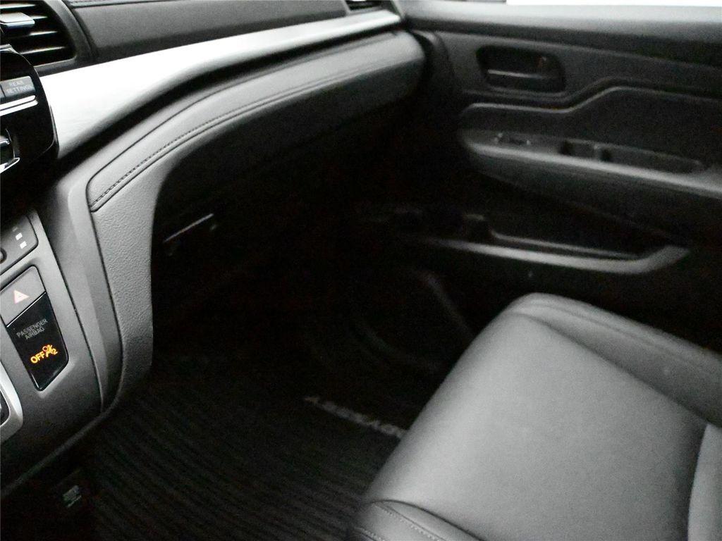 used 2025 Honda Odyssey car, priced at $36,700
