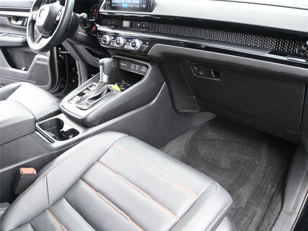 used 2024 Honda CR-V Hybrid car, priced at $32,700
