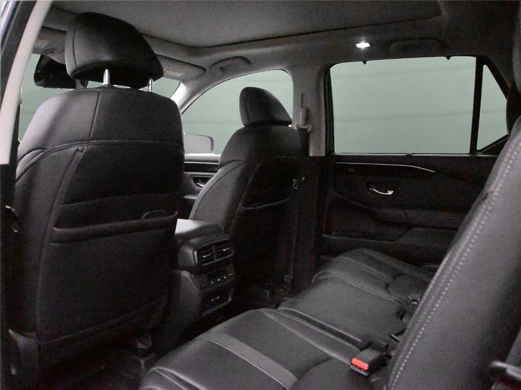 used 2024 Honda Pilot car, priced at $38,700